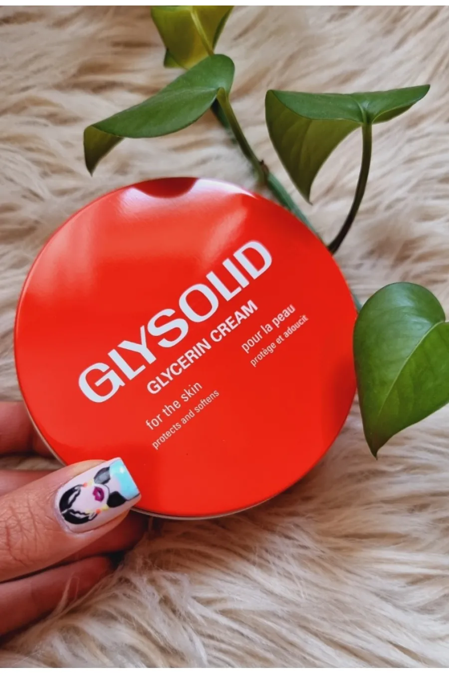 مناسب برای پوست های خشک و حساسمرطوب کننده و آبرسان پوست For the Skin 250Ml گیلیسولید GLYSOLID کرم آبرسان دست و بدن